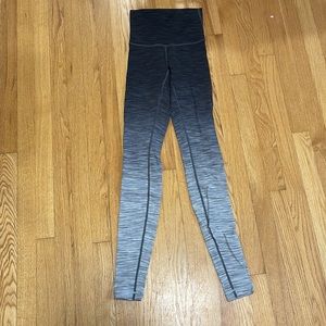 Ombré Lululemon pants, size 6